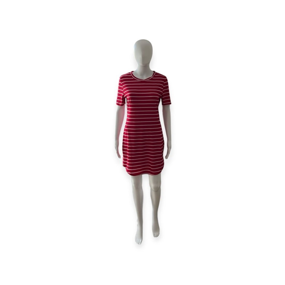 Absolutely! Red and White Striped Dress Size L